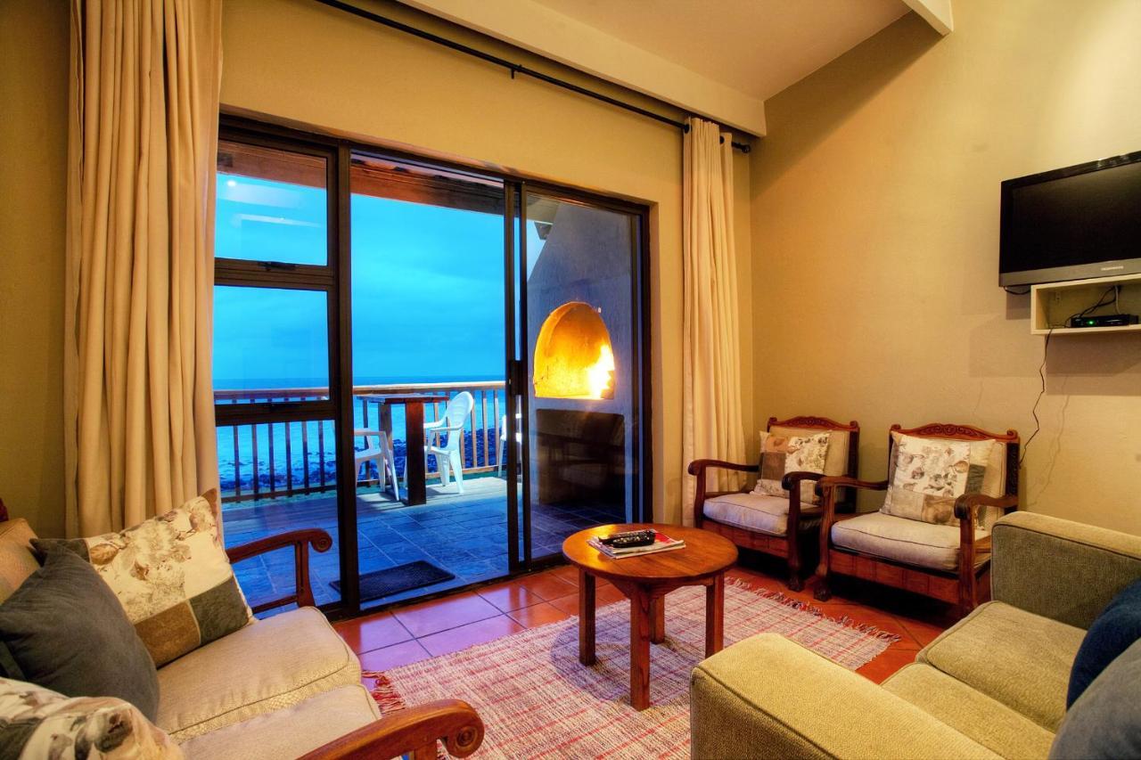 Mitford-On-Sea Aparthotel มอร์แกนส์เบย์ ภายนอก รูปภาพ