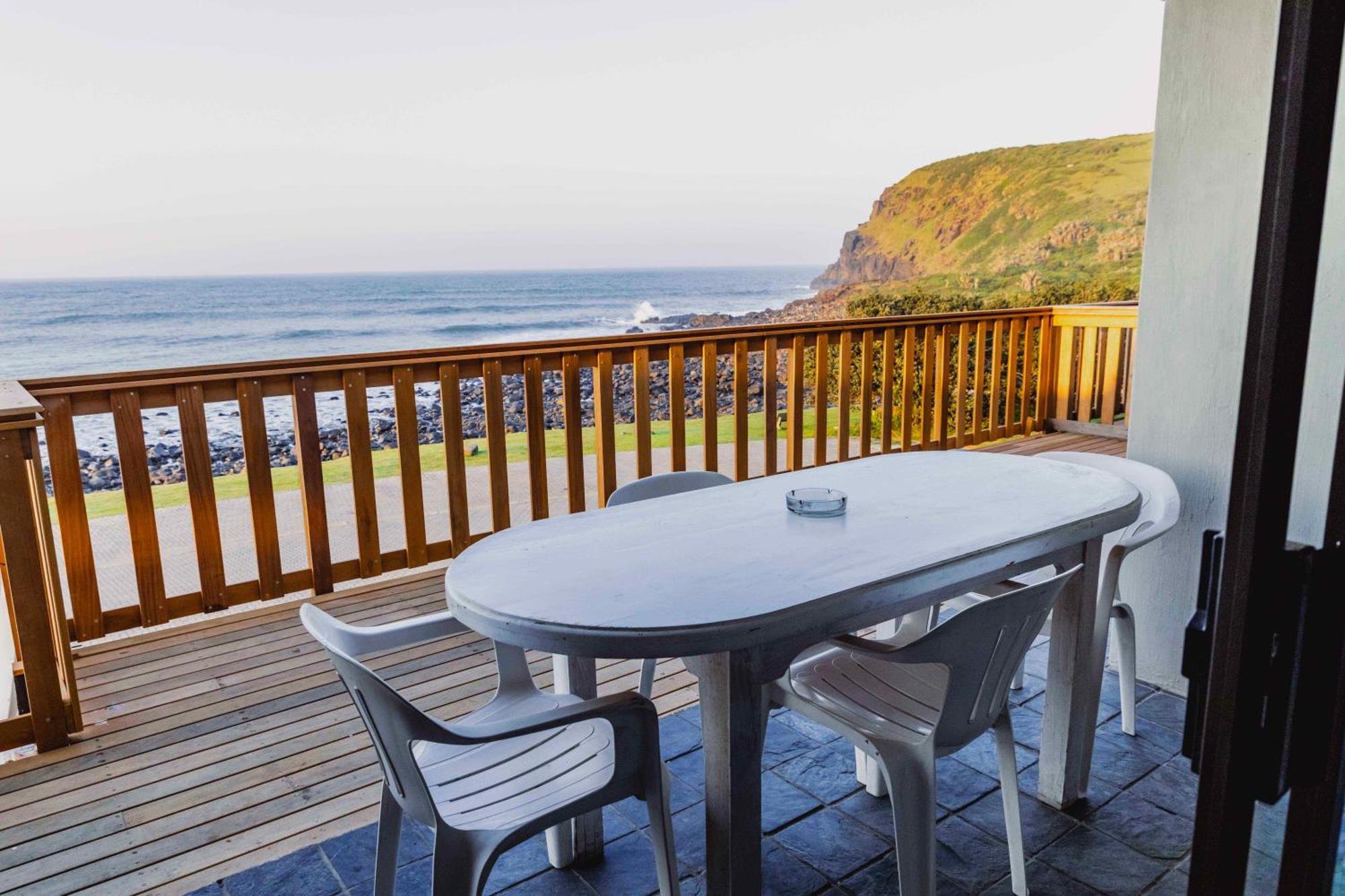 Mitford-On-Sea Aparthotel มอร์แกนส์เบย์ ภายนอก รูปภาพ