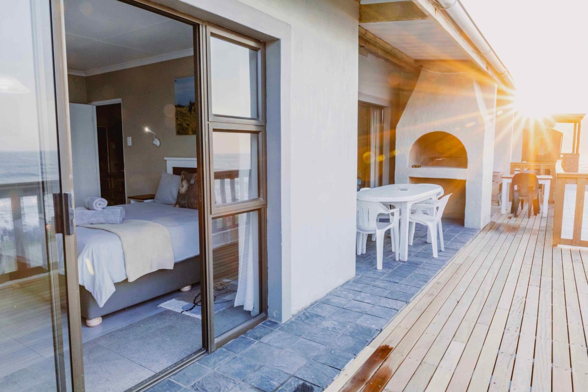 Mitford-On-Sea Aparthotel มอร์แกนส์เบย์ ภายนอก รูปภาพ